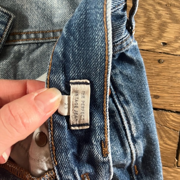 Madewell Perfect Vintage Jean - Picture 2 of 8